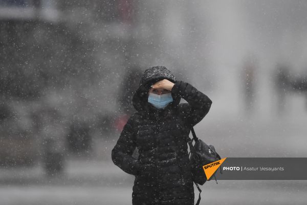 Снегопад в столице (19 января 2021). Еревaн Снегопад в столице (19 января 2021). Еревaн - Sputnik Армения