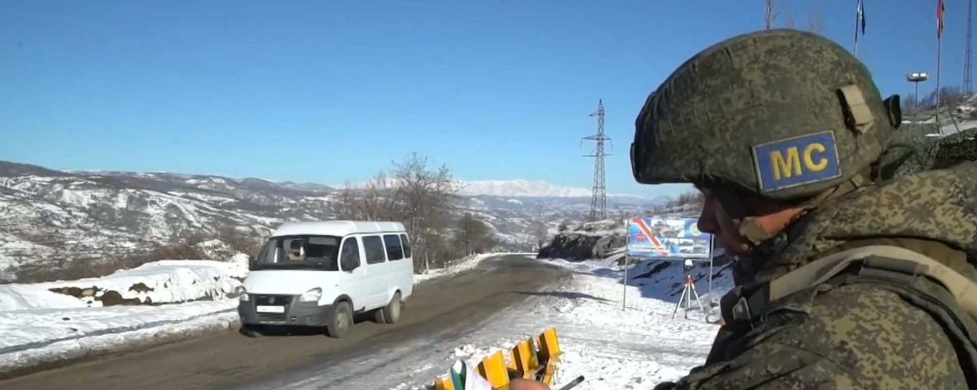 Российский миротворец на наблюдательном посту в Карабахе Российский миротворец на наблюдательном посту в Карабахе - Sputnik Армения, 1920, 30.01.2021