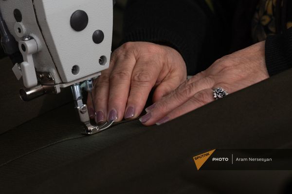 Երբ գործ չկա, մարդիկ ամեն ինչի պատրա՞ստ են. Վանաձորում նոր արտադրամաս է բացվել, բայց... - Sputnik Արմենիա