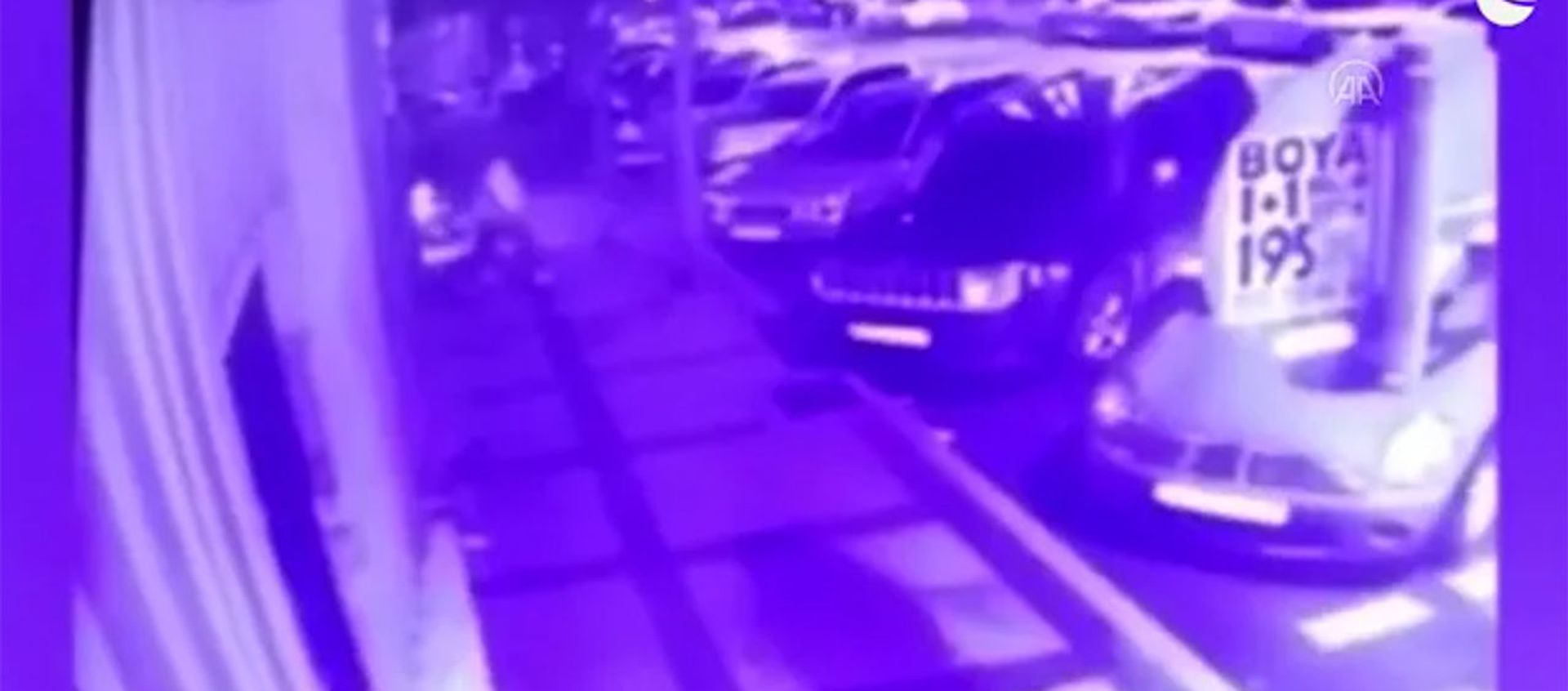 В Стамбуле вооруженный мужчина ранил трех россиян В Стамбуле вооруженный мужчина ранил трех россиян - Sputnik Армения, 1920, 26.01.2021
