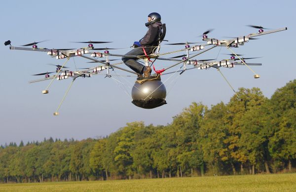 Первый пилотируемый полет E-Volo Первый пилотируемый полет E-Volo - Sputnik Армения