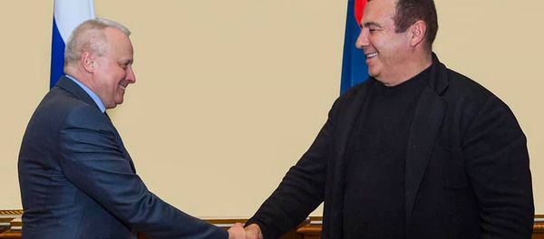 Встреча председателя парламентской фракции Просвещенная Армения Гагика Царукяна и Чрезвычайного и Полномочного посла России Сергея Копыркина (26 января 2021). Еревaн - Sputnik Արմենիա