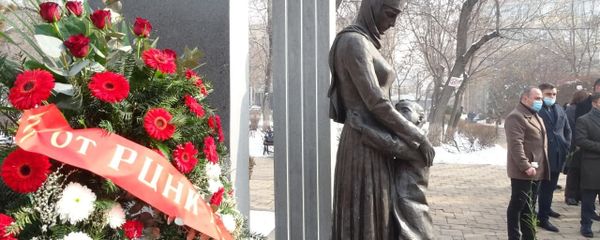 Памятник детям блокадного Ленинграда в Ереване Памятник детям блокадного Ленинграда в Ереване - Sputnik Армения