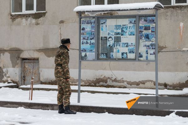 Капелланы помогают солдату обрести себя, иногда – обрести бога. Капелланы помогают солдату обрести себя, иногда – обрести бога. - Sputnik Армения