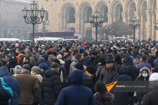 Восстать против этих властей - право народа: в Ереване проходит митинг оппозиции - Sputnik Армения
