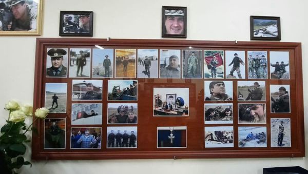 Одна из аудиторий исторического факультета ЕГУ, названная именем подполковника Ваагна Тумасяна - Sputnik Արմենիա