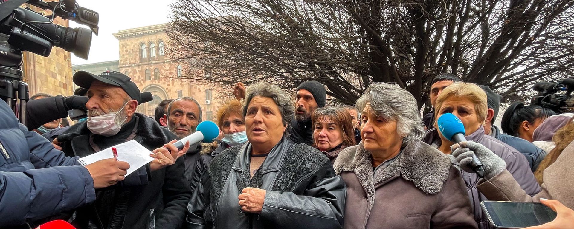 Ситуация у здания Правительства на площади Республики во время акции протеста (29 января 2021). Еревaн Ситуация у здания Правительства на площади Республики во время акции протеста (29 января 2021). Еревaн - Sputnik Армения, 1920, 29.01.2021