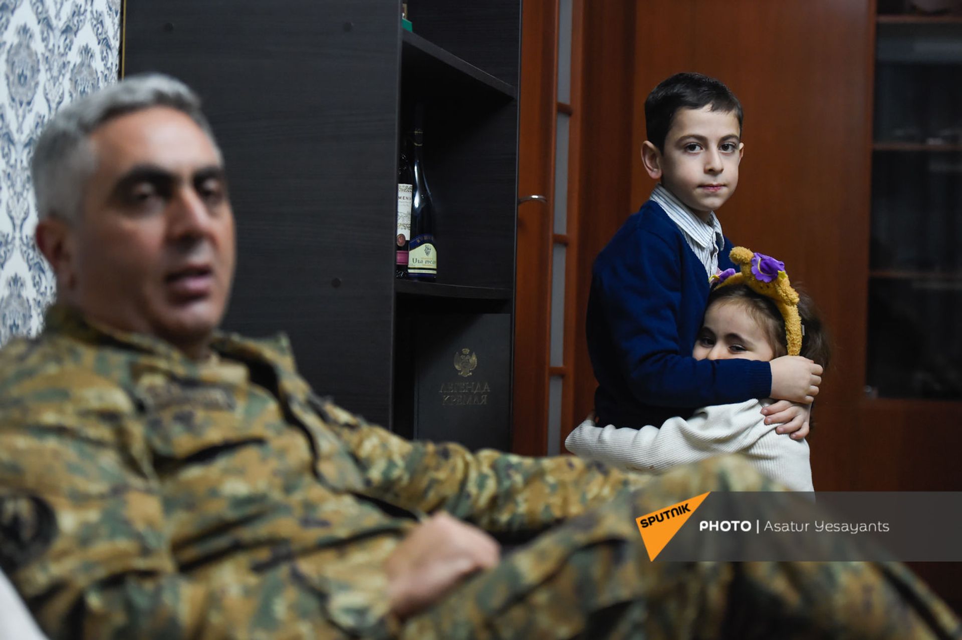 «Օրորոցային վրեժ». ո՞րն է հիմա Արծրուն Հովհաննիսյանի և իր ընտանիքի հաղթանակի բանաձևը «Օրորոցային վրեժ». ո՞րն է հիմա Արծրուն Հովհաննիսյանի և իր ընտանիքի հաղթանակի բանաձևը - Sputnik Արմենիա, 1920, 02.02.2021