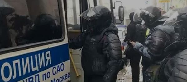 В Москве задержали более 60 участников несогласованной акции - Sputnik Армения