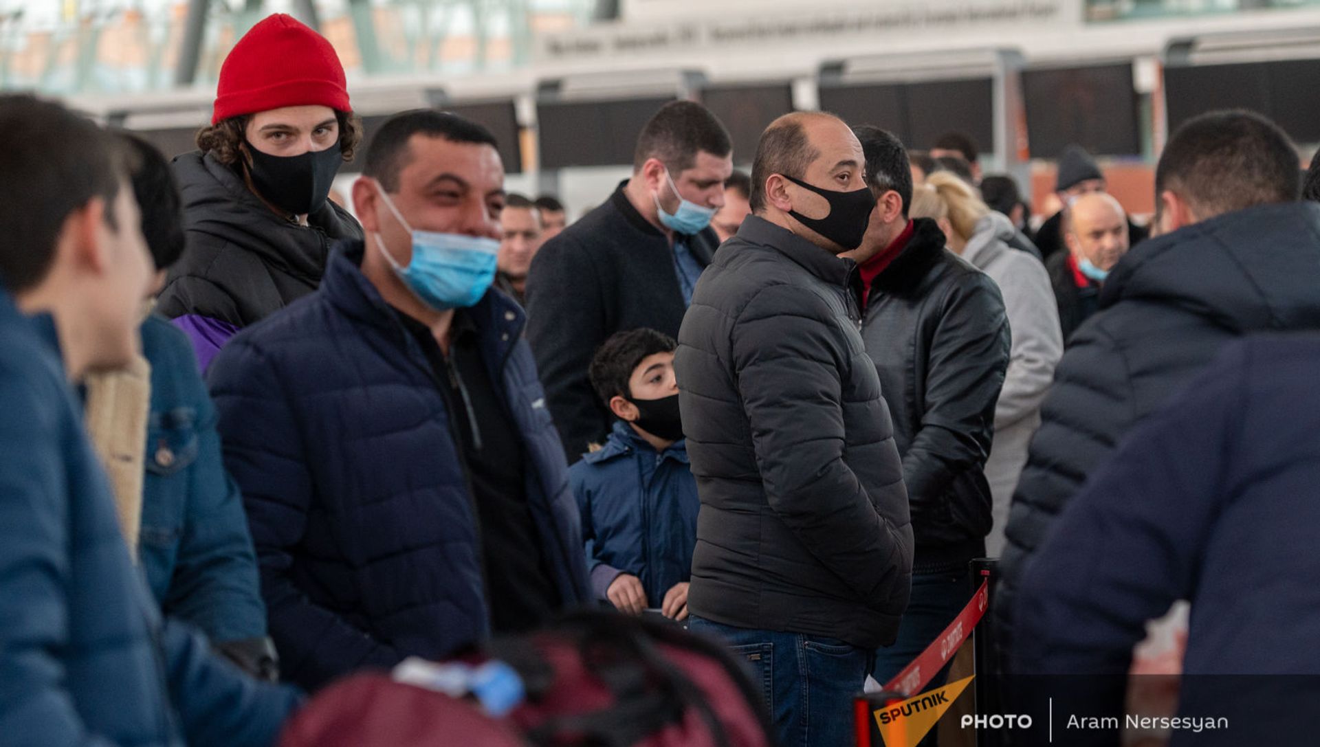 Пассажиры рейса Ереван-Москва в зале вылета аэропорта Звартноц (1 февраля 2021). Еревaн Пассажиры рейса Ереван-Москва в зале вылета аэропорта Звартноц (1 февраля 2021). Еревaн - Sputnik Армения, 1920, 07.02.2021