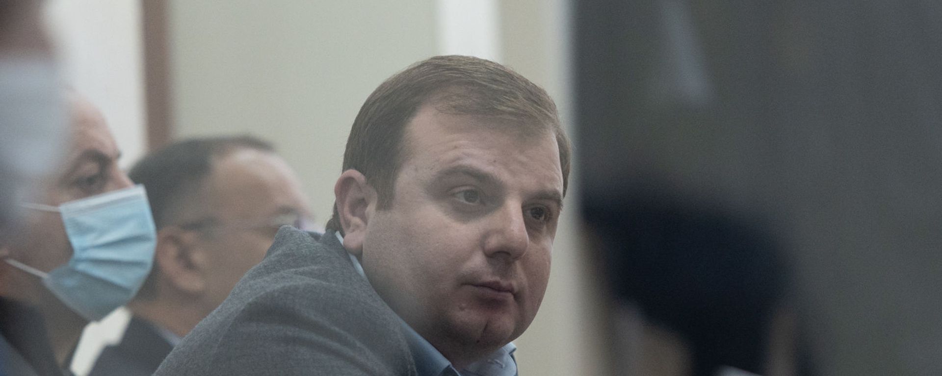 Адвокат Юрия Хачатурова Эрик Алексанян в зале Шенгавитского суда (2 февраля 2021). Еревaн - Sputnik Արմենիա, 1920, 14.07.2021