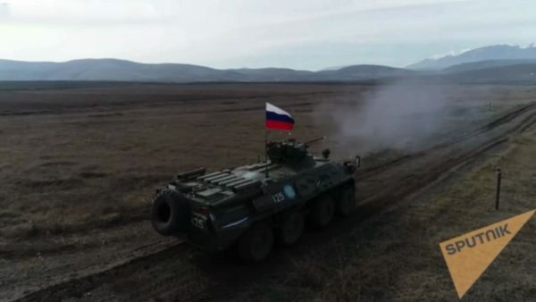 Отработка стрельбы из БТР российскими миротворцами в Карабахе Отработка стрельбы из БТР российскими миротворцами в Карабахе - Sputnik Արմենիա