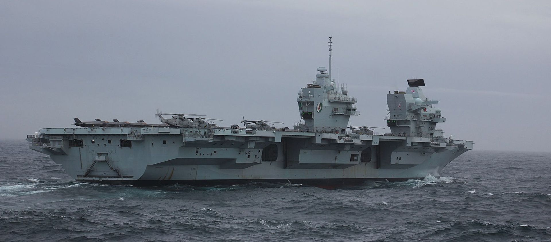 Авианосец Королевских ВМС HMS Queen Elizabeth (R08) в Северном море - Sputnik Արմենիա, 1920, 03.02.2021
