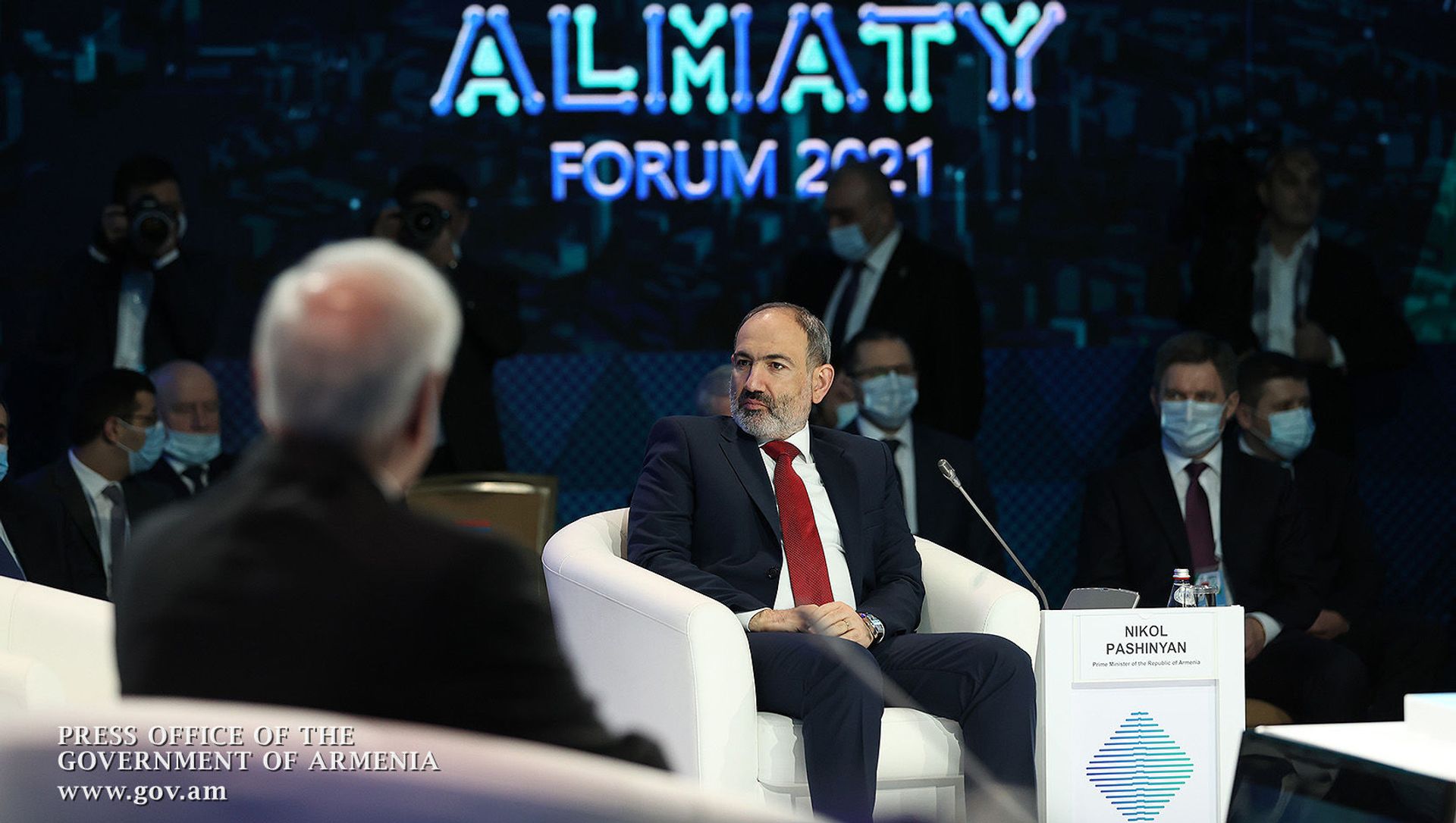 Премьер-министр Никол Пашинян на выставке цифровых проектов форума Digital Almaty 2021 (5 февраля 2021). Алматы Премьер-министр Никол Пашинян на выставке цифровых проектов форума Digital Almaty 2021 (5 февраля 2021). Алматы - Sputnik Армения, 1920, 05.02.2021