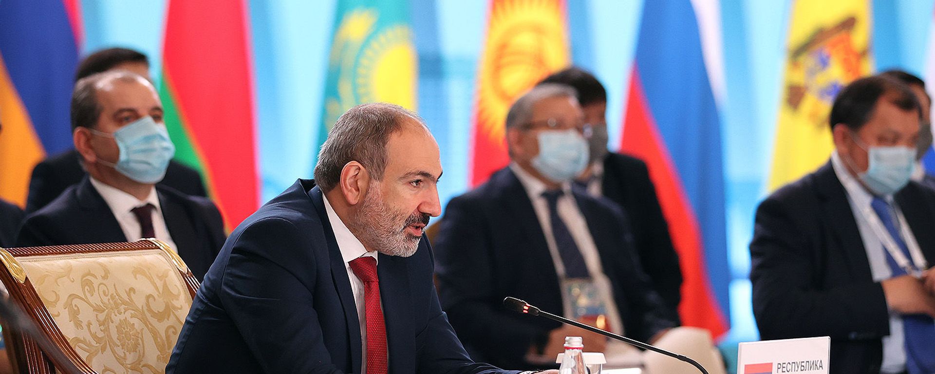 Премьер-министр Армении Никол Пашинян на заседании Евразийского межправительственного совета стран ЕАЭС (5 февраля 2021). Алматы Премьер-министр Армении Никол Пашинян на заседании Евразийского межправительственного совета стран ЕАЭС (5 февраля 2021). Алматы - Sputnik Армения, 1920, 20.04.2021