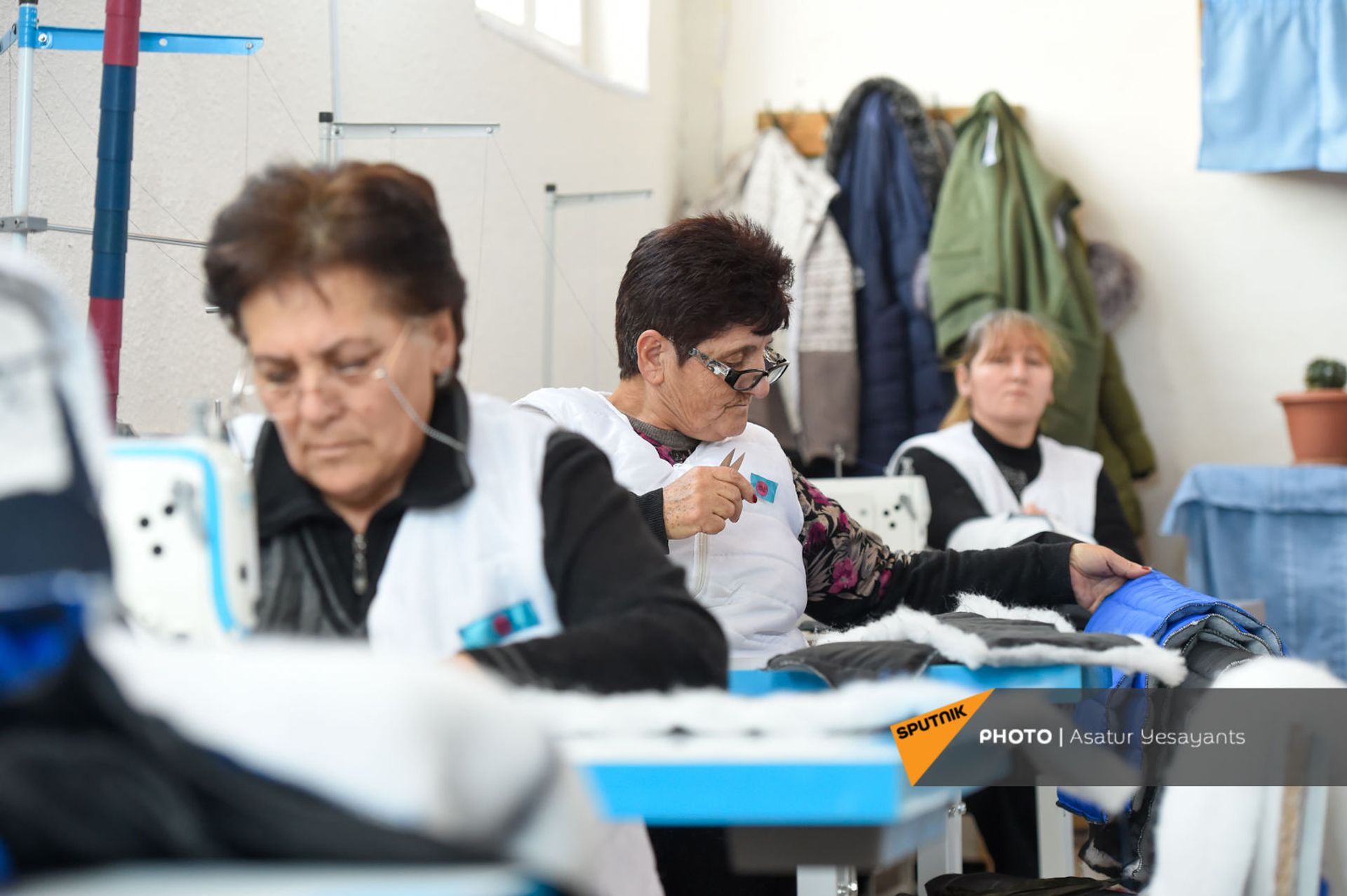 Рыжеволосые дети, коронавирус и война: как в Армении появились куртки Made in Kurtan - Sputnik Армения, 1920, 05.02.2021