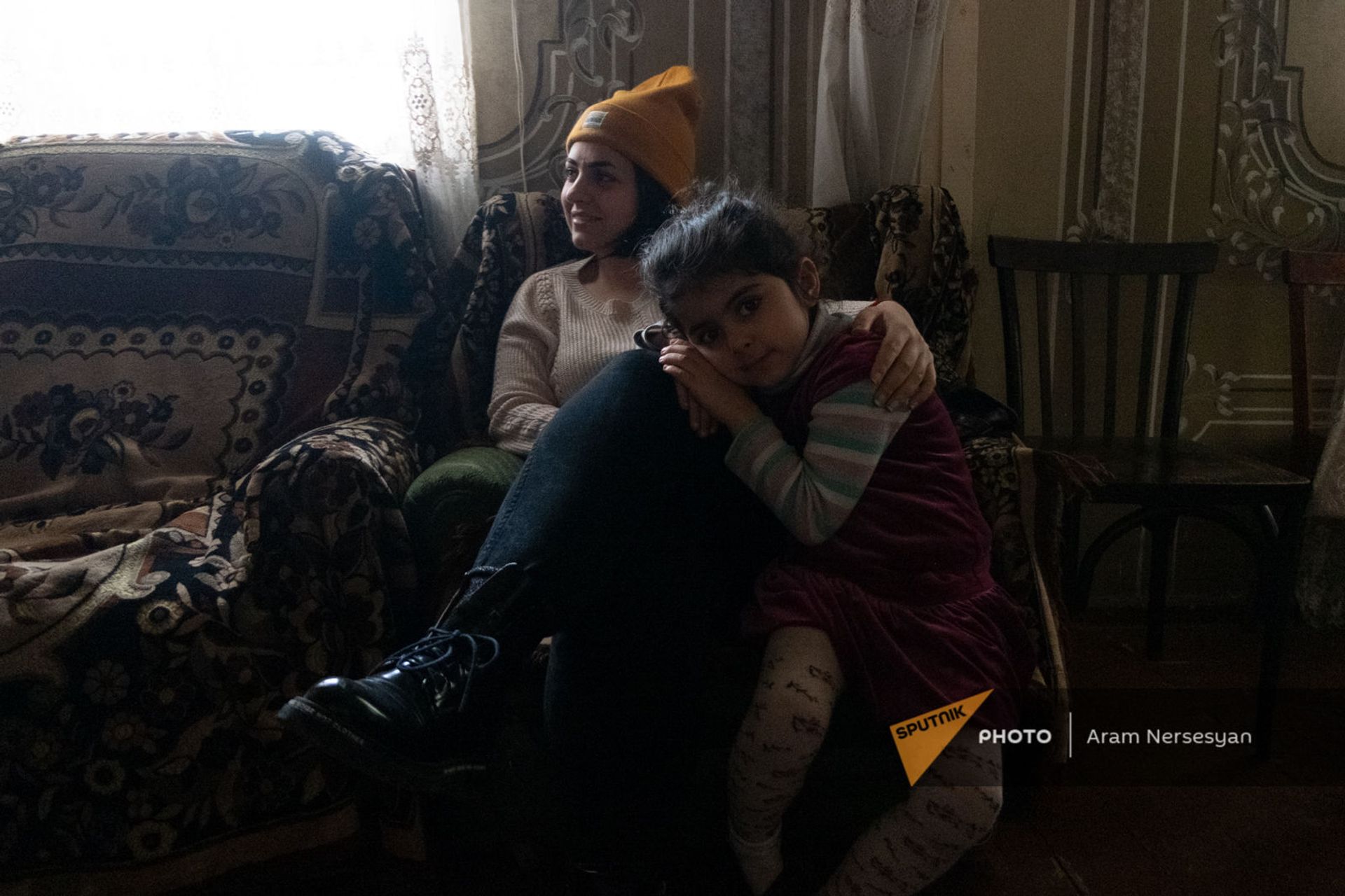 Они потеряли Дом, но сыновья остались живы - грусть и радость семьи Геворкян из Кашатага Они потеряли Дом, но сыновья остались живы - грусть и радость семьи Геворкян из Кашатага - Sputnik Армения, 1920, 07.02.2021