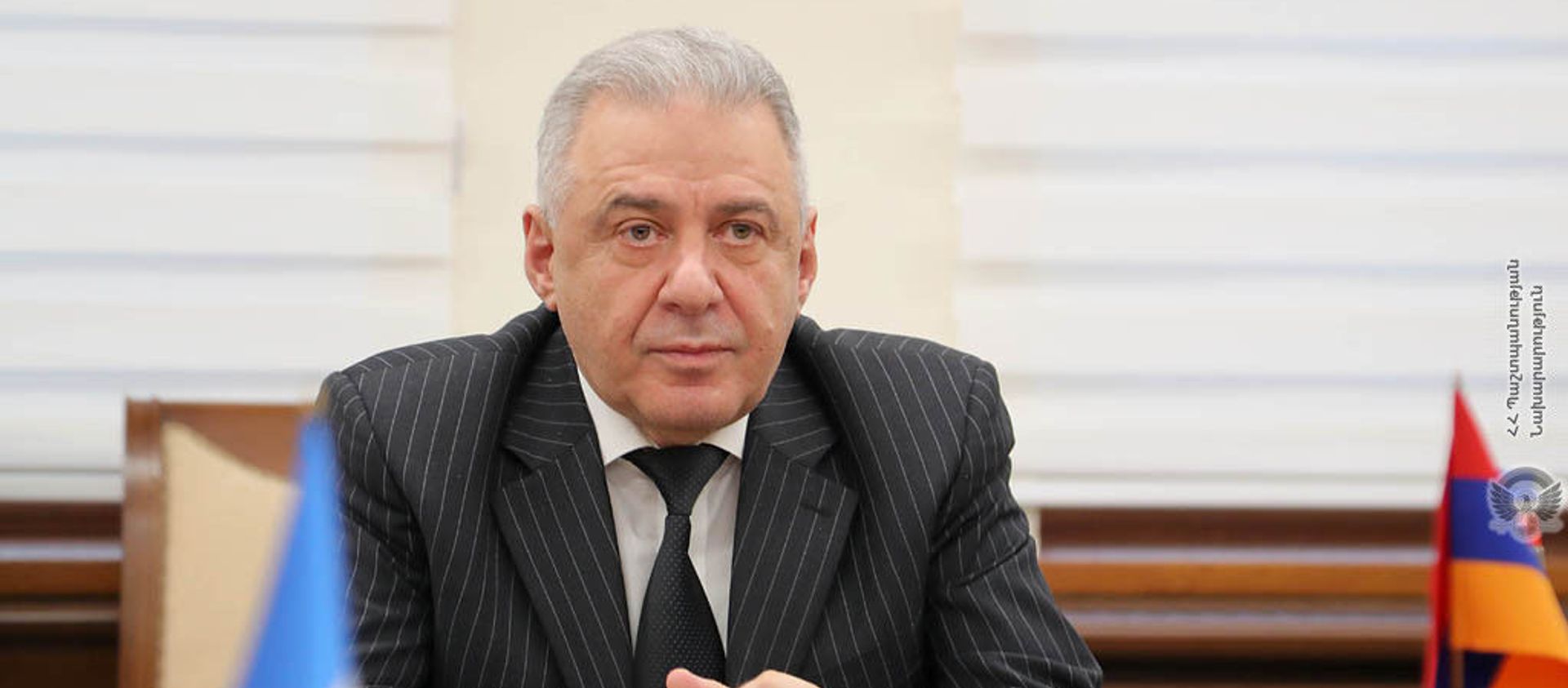 Министр обороны Вагаршак Арутюнян принял Чрезвычайного и Полномочного Посла Франции в РА Джонатана Лакота (5 февраля 2021). Еревaн - Sputnik Армения, 1920, 24.04.2021