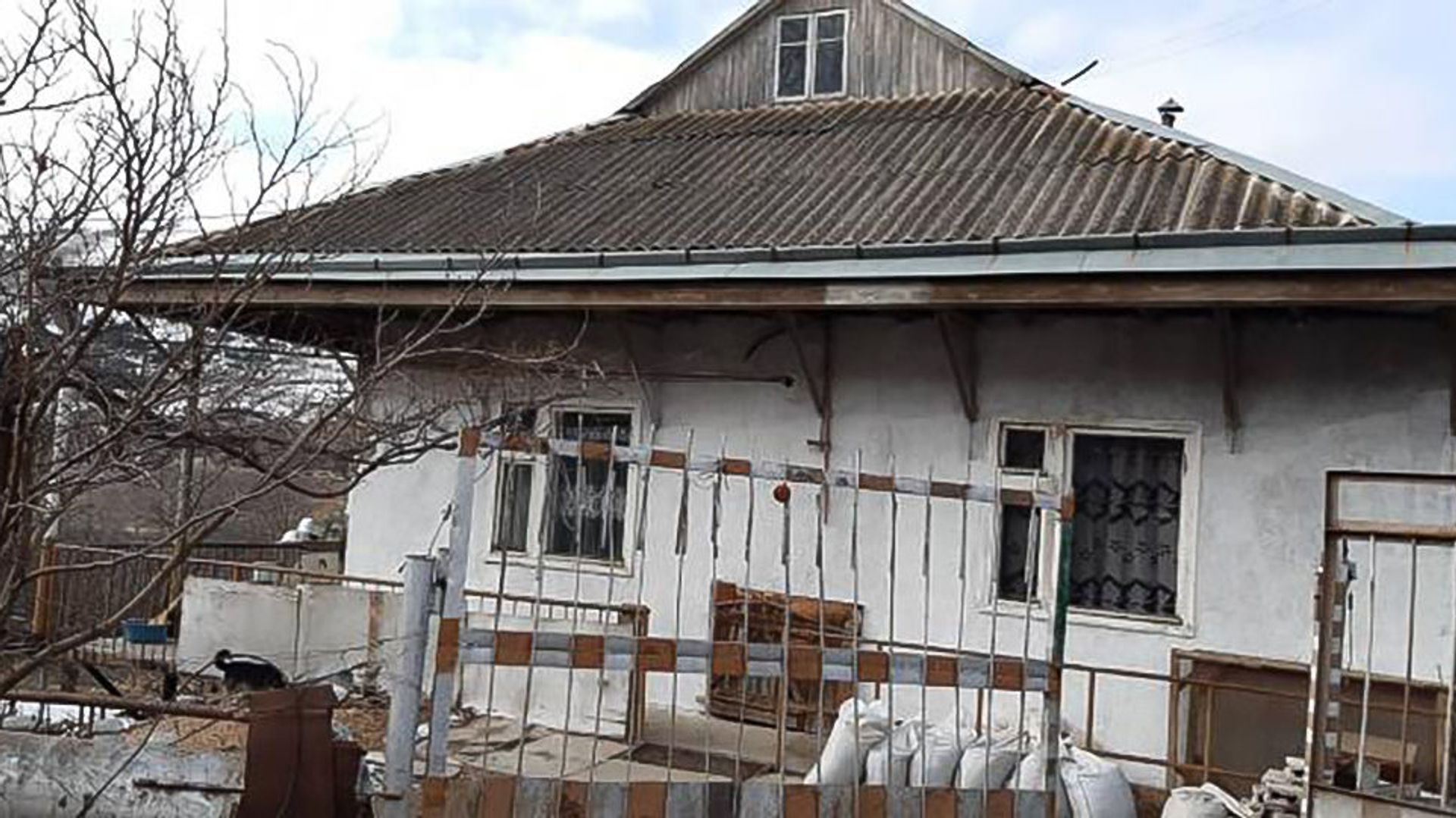 Дом пострадавшего в селе Базум, Лори Дом пострадавшего в селе Базум, Лори - Sputnik Արմենիա, 1920, 08.02.2021