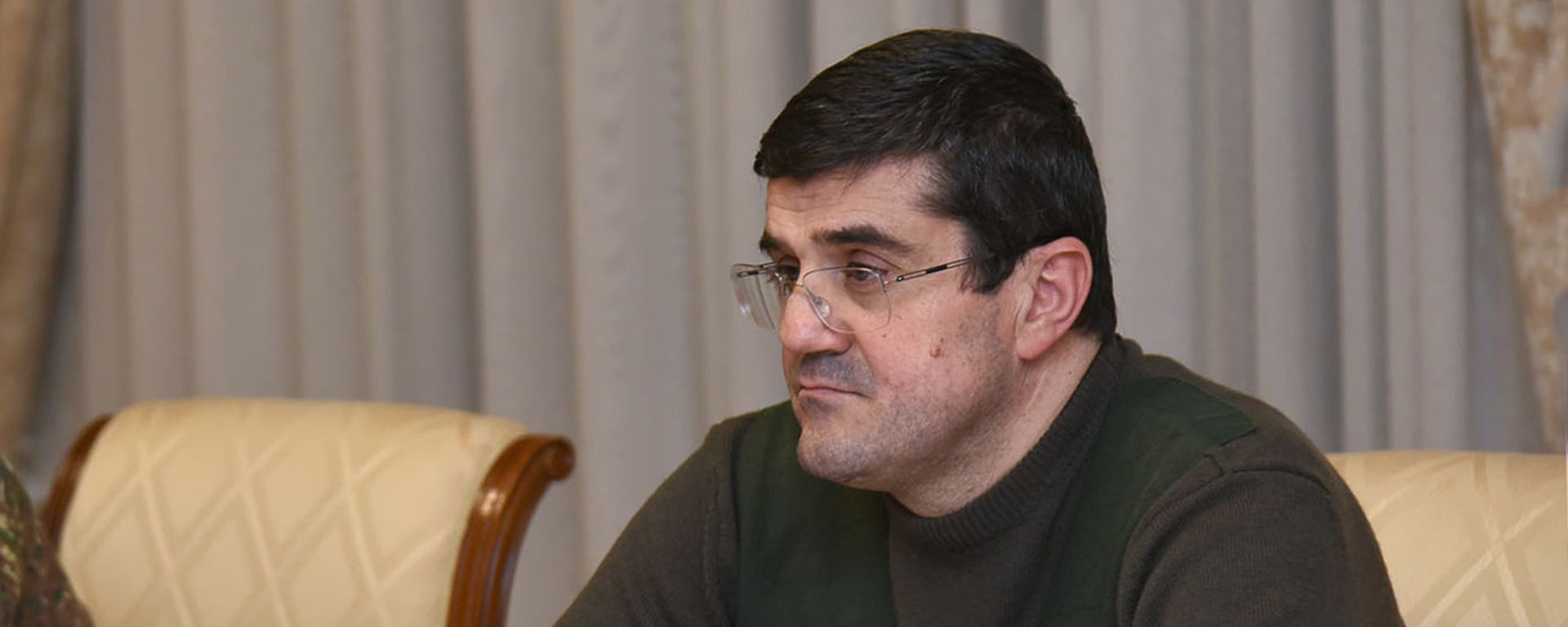 Президент Карабаха Араик Арутюнян во время встречи с министром обороны Армении (1 декабря 2020). Степанакерт - Sputnik Արմենիա, 1920, 25.02.2021