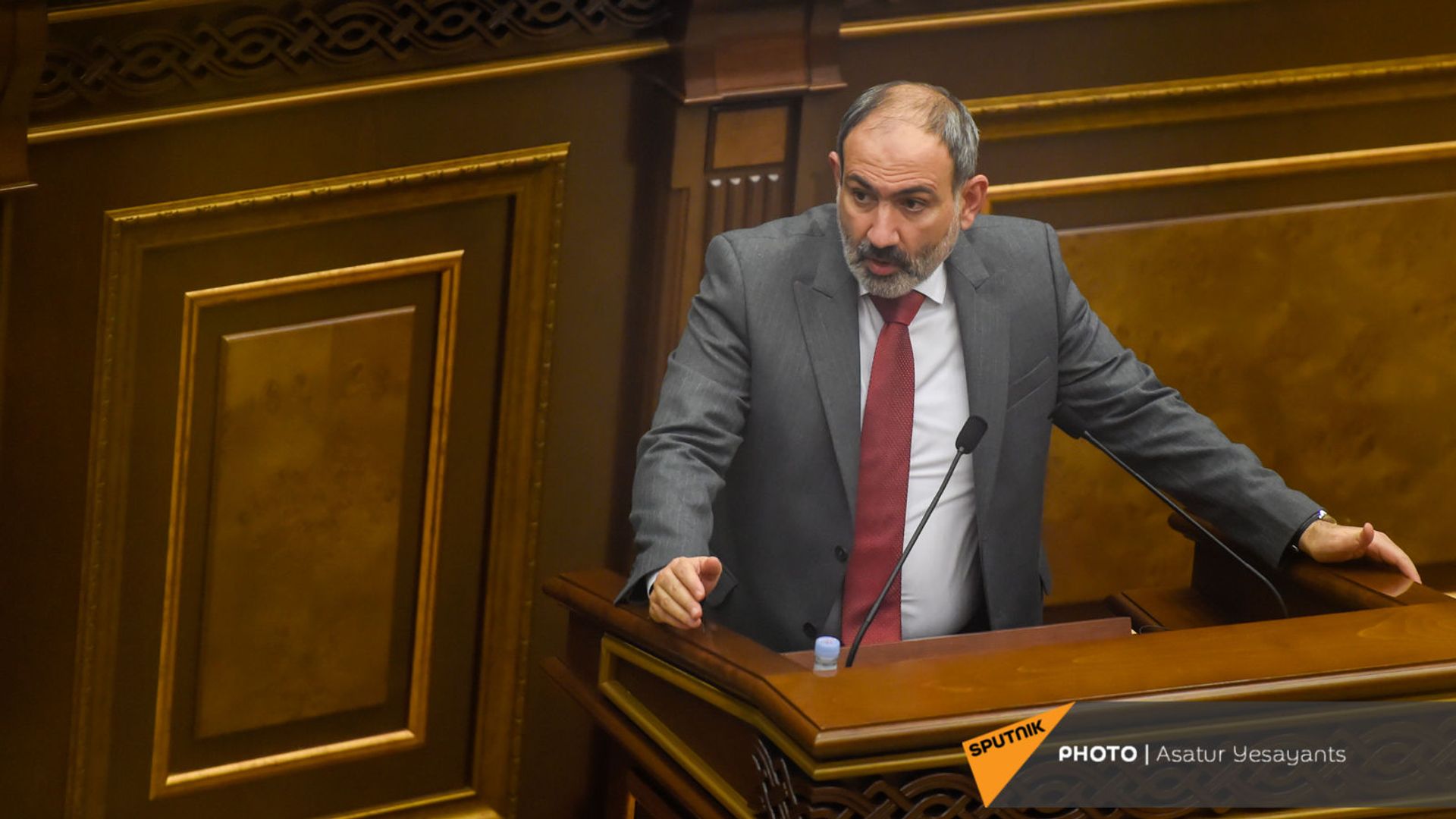 Премьер-министр Никол Пашинян на заседании в Парламенте (10 февраля 2021). Еревaн Премьер-министр Никол Пашинян на заседании в Парламенте (10 февраля 2021). Еревaн - Sputnik Армения, 1920, 20.05.2021