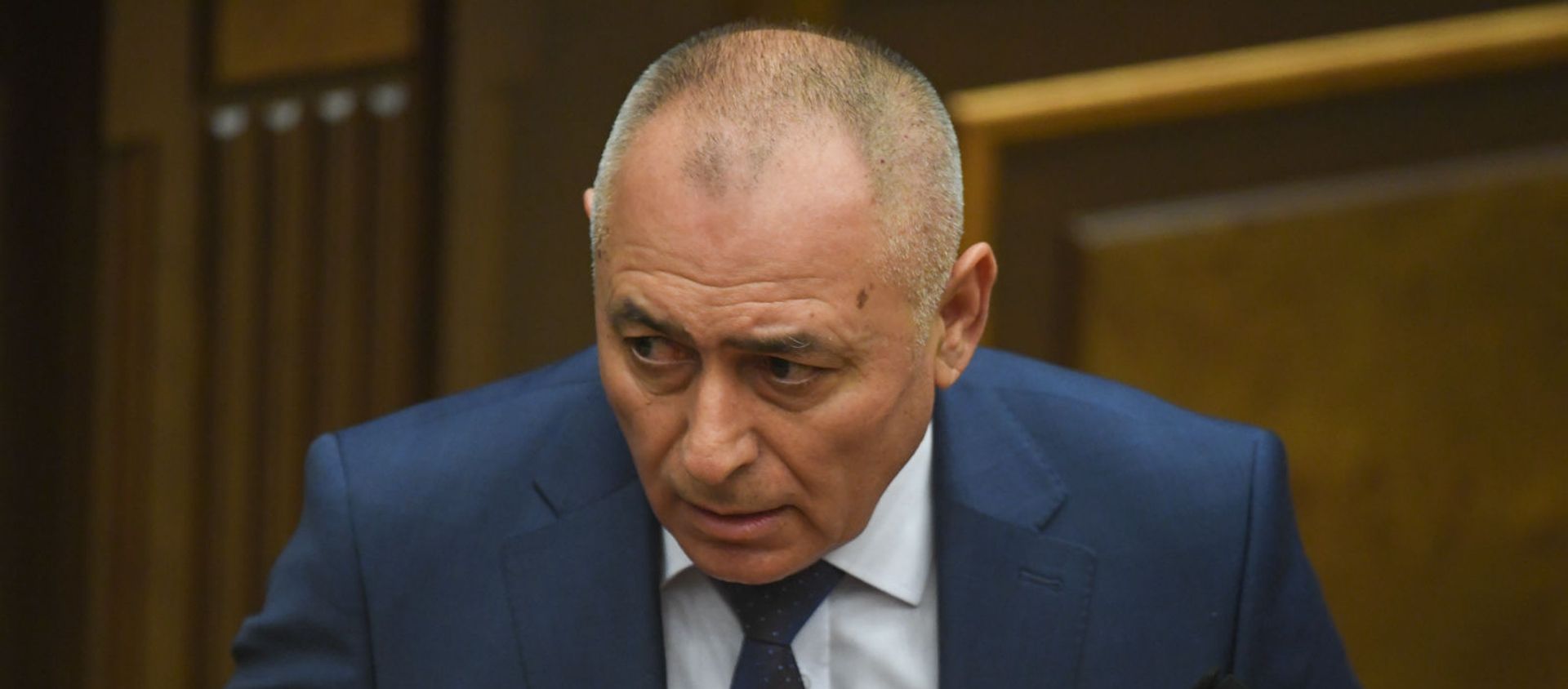Министр по чрезвычайным ситуациям Андраник Пилоян на заседании в Парламенте (10 февраля 2021). Еревaн - Sputnik Արմենիա, 1920, 01.06.2021
