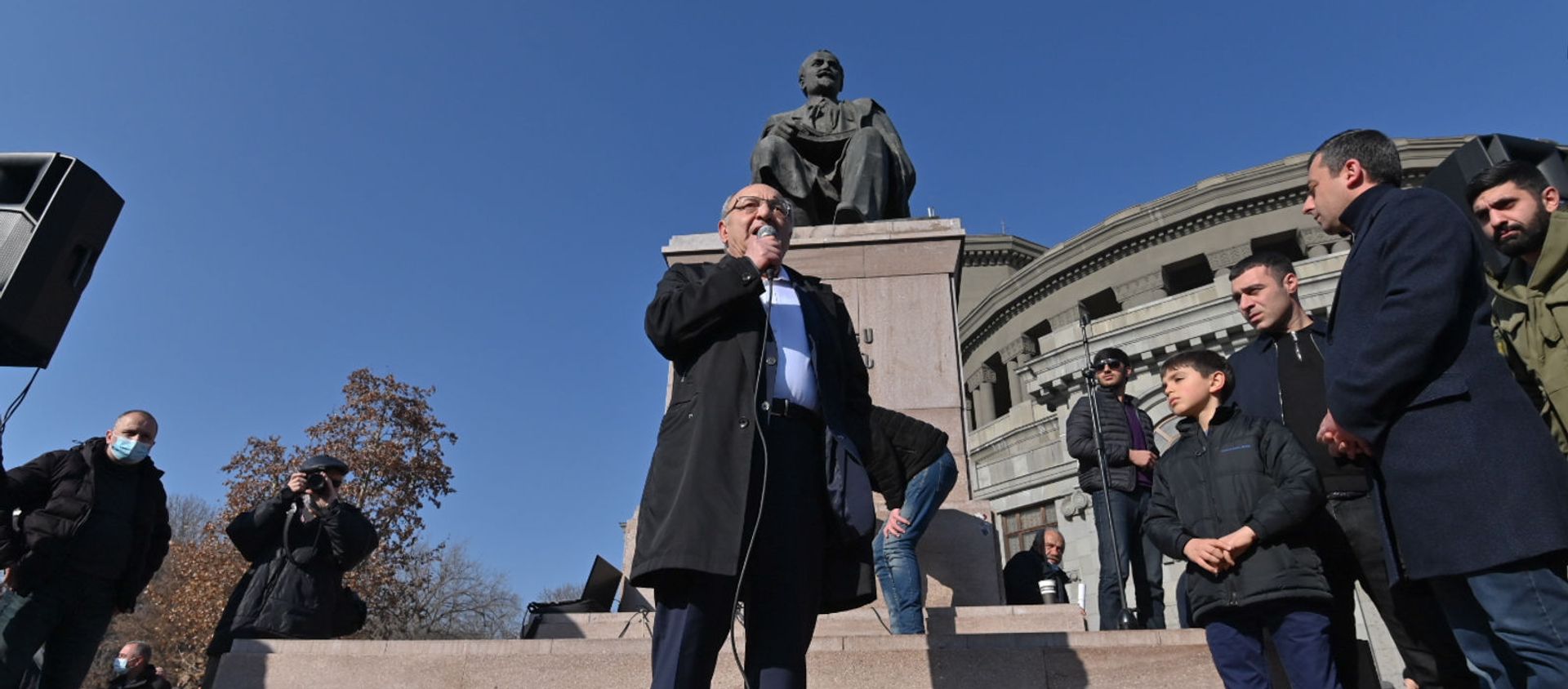 Вазген Манукян выступает на митинге оппозиции (12 февраля 2021). Еревaн - Sputnik Армения, 1920, 13.02.2021