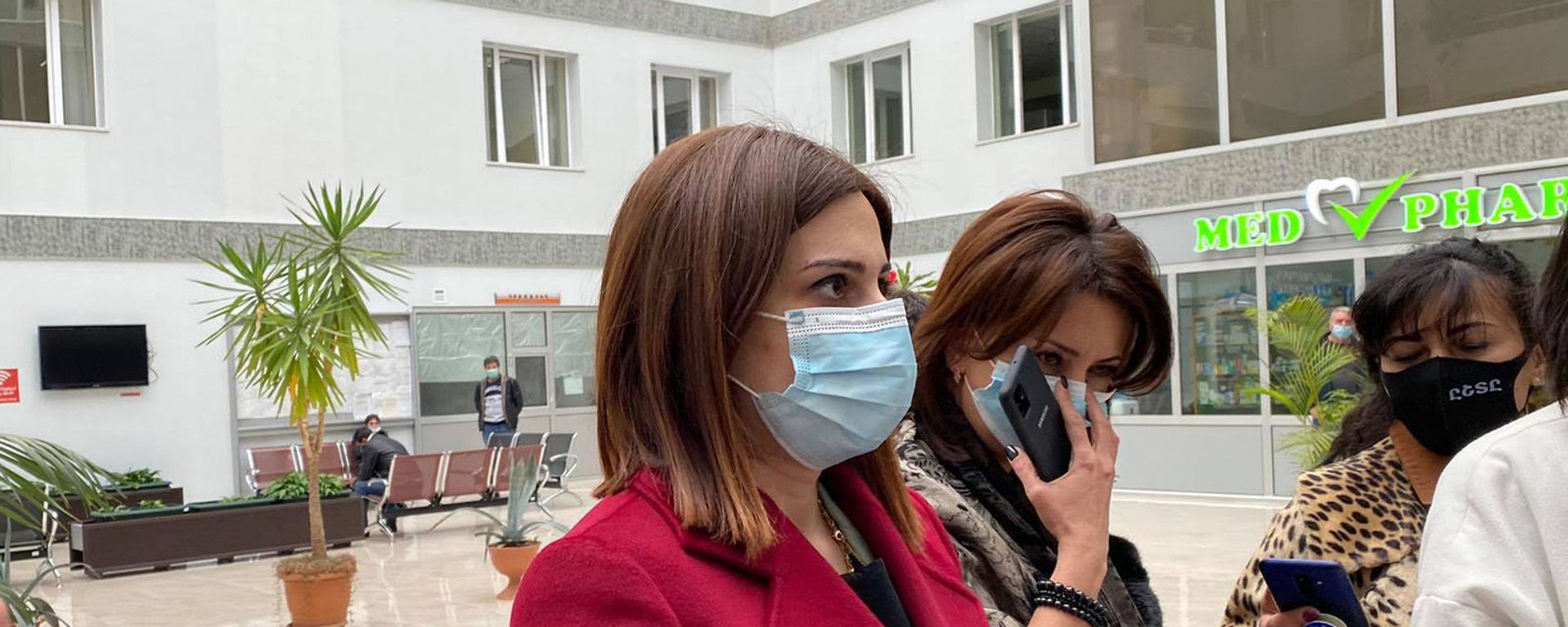 Министр здравоохранения Анаит Аванесян во время посещения Медицинского центра Гюмри (12 февраля 2021). Гюмри Министр здравоохранения Анаит Аванесян во время посещения Медицинского центра Гюмри (12 февраля 2021). Гюмри - Sputnik Армения, 1920, 04.03.2021