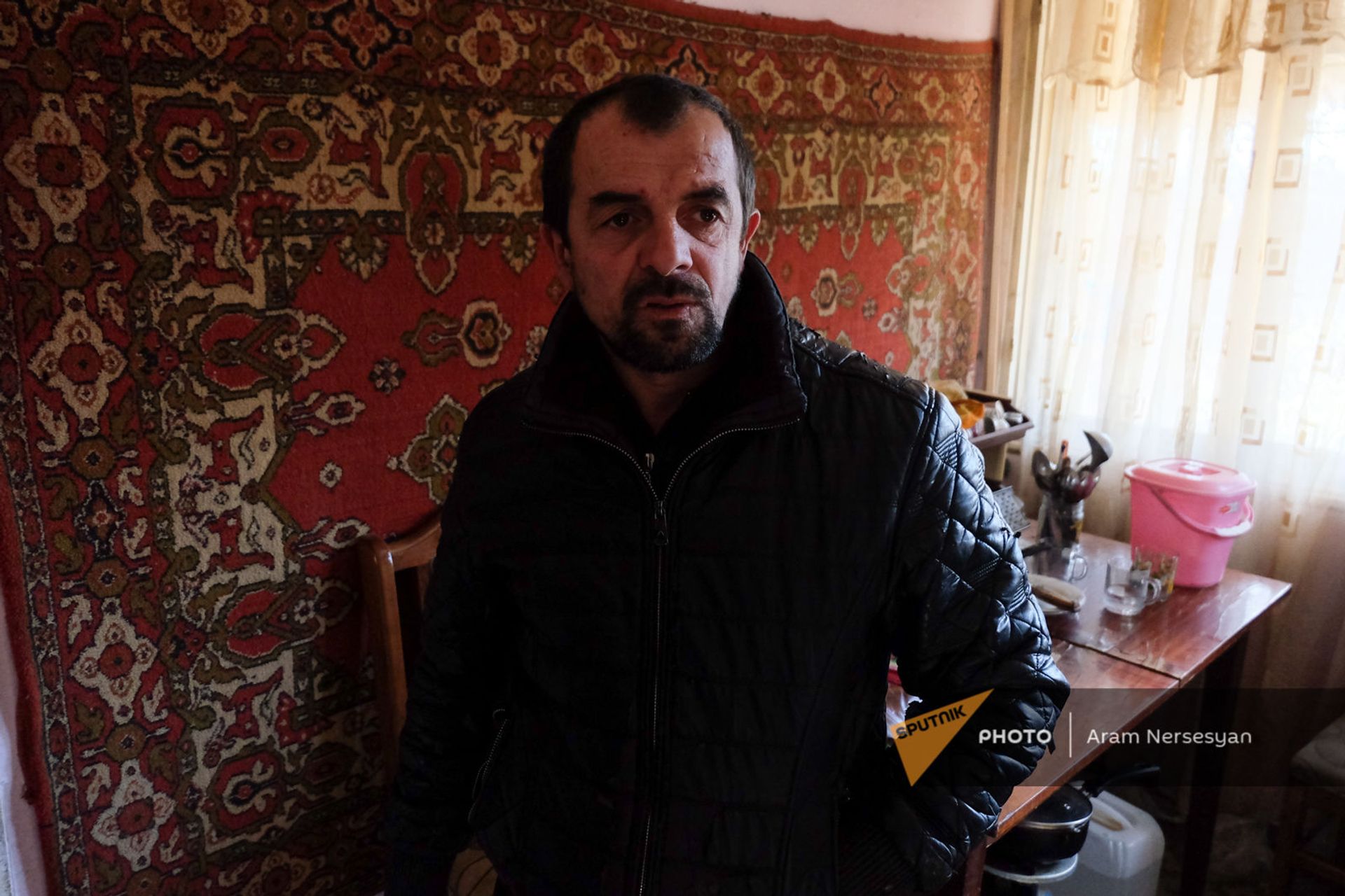 Оставили там миллионы: семья из Карабаха ютится в домике в Неркин Хндзореске Оставили там миллионы: семья из Карабаха ютится в домике в Неркин Хндзореске - Sputnik Армения, 1920, 12.02.2021