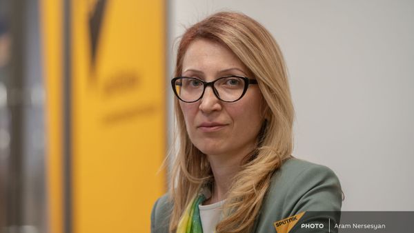 Министр труда, социальных и миграционных вопросов Карабаха Мане Тандилян в гостях радио Sputnik - Sputnik Армения