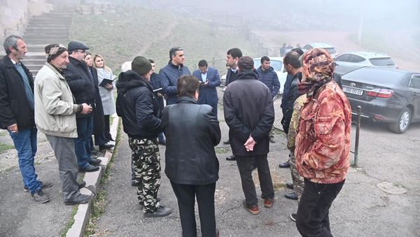 Защитник прав человека в Армении Арман Татоян во время рабочей поездки в села Срашен и Шикаох (16 февраля 2021). Капан - Sputnik Армения