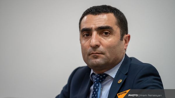 Ռոմանոս Պետրոսյան - Sputnik Արմենիա
