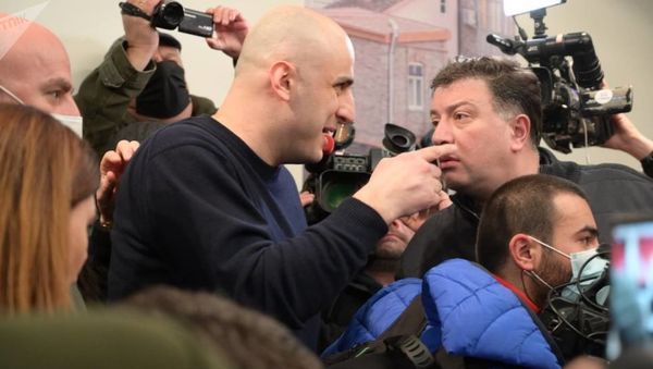 Ника Мелия и Гиги Угулава в офисе Единого нацдвижения - Sputnik Армения