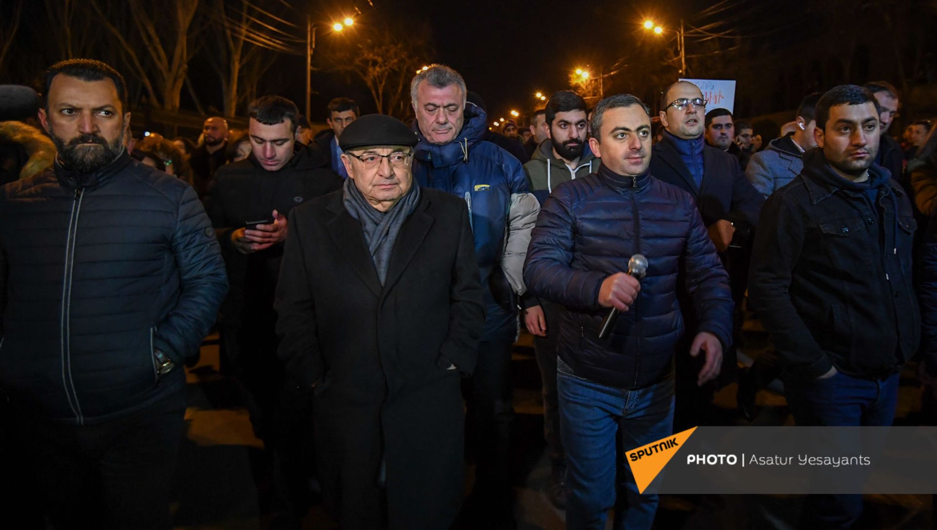 Оппозиционное Движение по спасению родины организовало шествие в столице (22 февраля 2021). Еревaн Оппозиционное Движение по спасению родины организовало шествие в столице (22 февраля 2021). Еревaн - Sputnik Армения, 1920, 22.02.2021