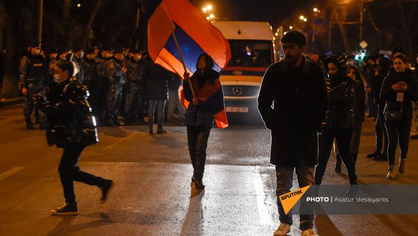 Оппозиционное Движение по спасению родины организовало шествие в столице (22 февраля 2021). Еревaн - Sputnik Армения