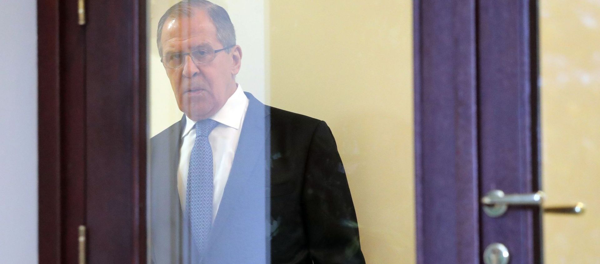 Министр иностранных дел РФ Сергей Лавров перед началом встречи президентов России, Ирана и Турции (22 ноября 2017). Сочи - Sputnik Արմենիա, 1920, 17.05.2021