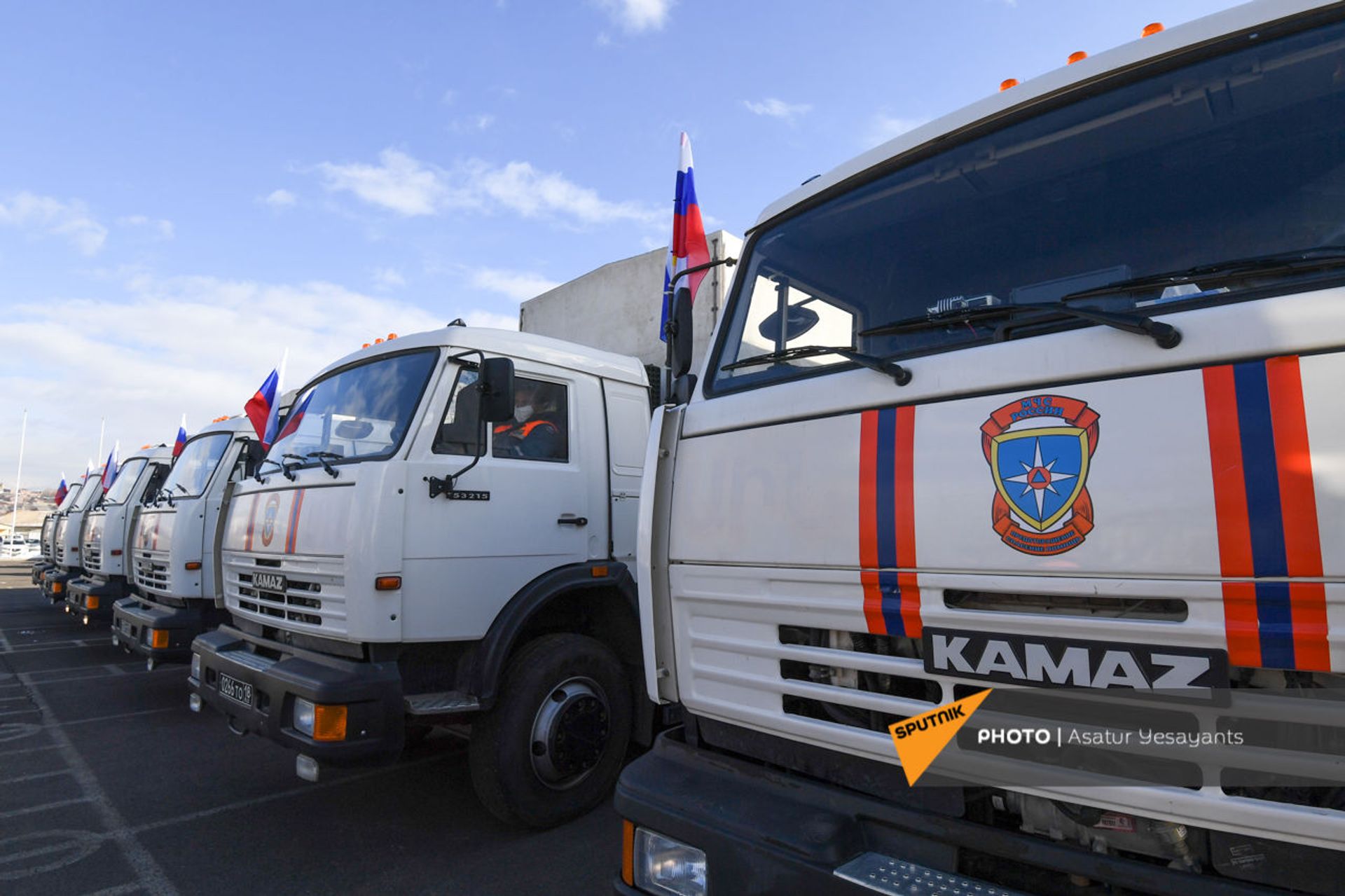 Առաջին հերթին՝ օգնել քաղաքացիներին․ ՌԴ–ն մարդասիրական բեռի նոր խմբաքանակ է ուղարկում Արցախ - Sputnik Արմենիա, 1920, 23.02.2021