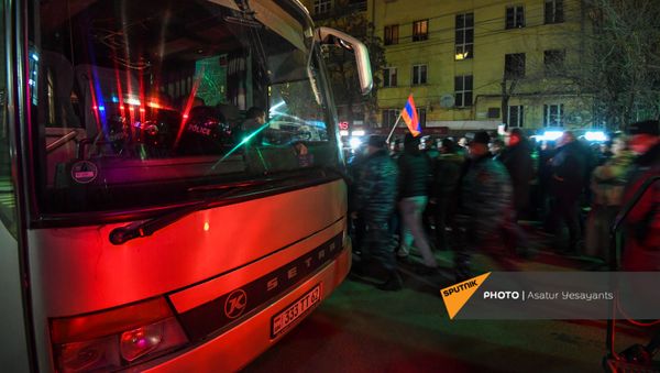 Шествие протеста оппозиции по центральным улицам столицы (23 февраля 2021). Еревaн - Sputnik Армения