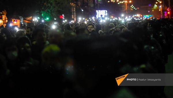Шествие протеста оппозиции по центральным улицам столицы (23 февраля 2021). Еревaн - Sputnik Армения