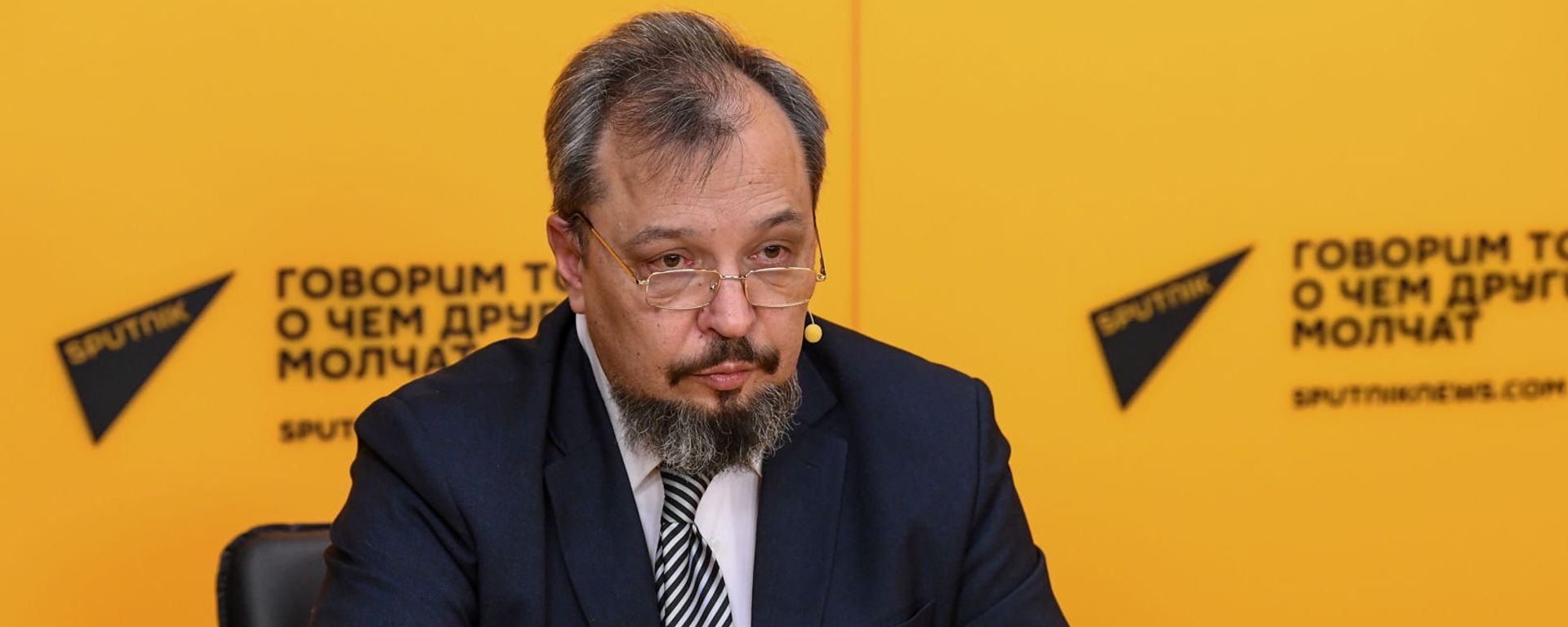 Главный редактор аналитического журнала Геоэнергетика.инфо Борис Марцинкевич во время видеомоста Энергетика, транзит и грузооборот Закавказья (24 февраля 2021). Москва - Sputnik Армения, 1920, 13.10.2021