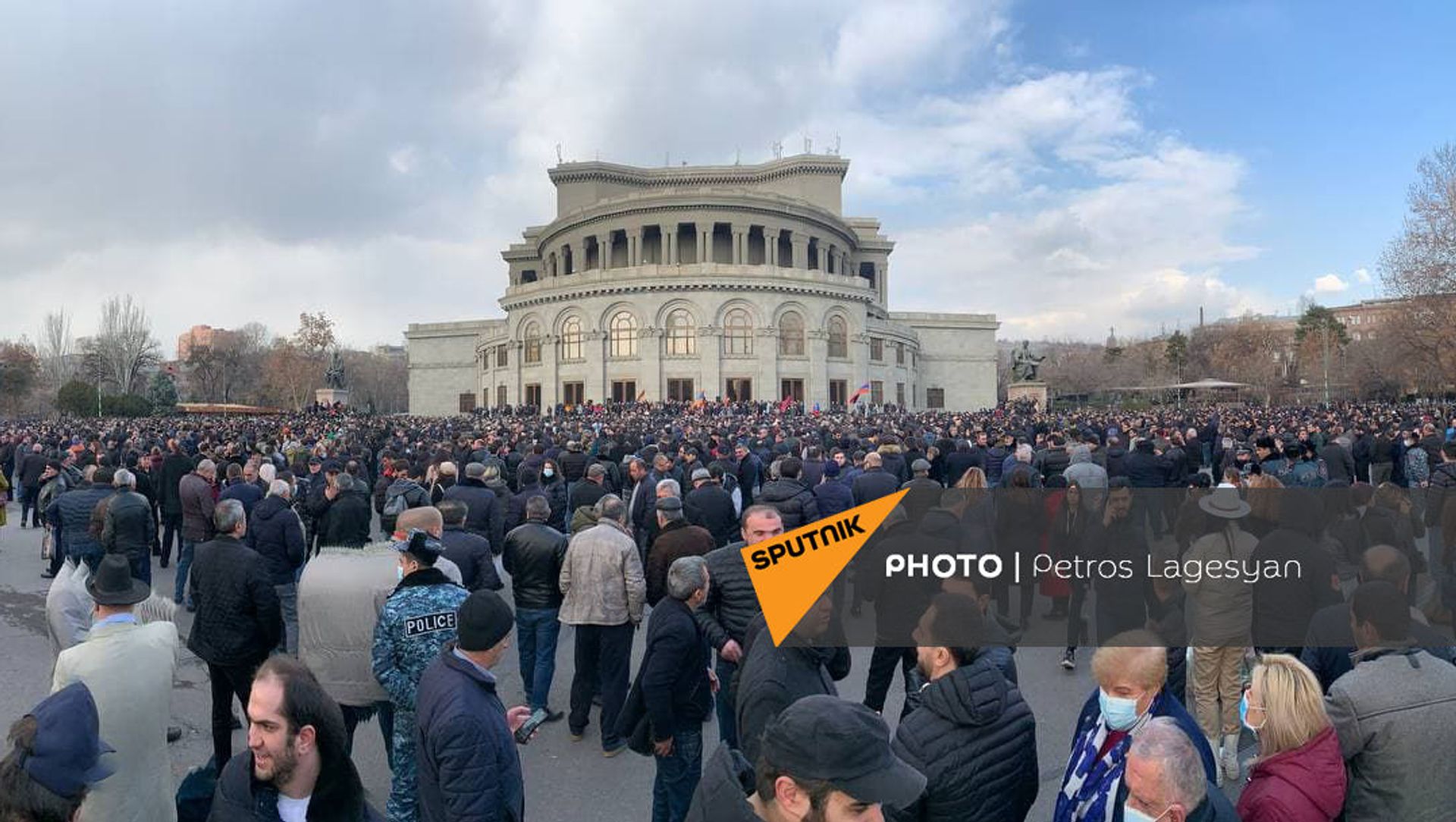 Сторонники оппозиции во время митинга на площади Свободы (25 февраля 2021). Еревaн Сторонники оппозиции во время митинга на площади Свободы (25 февраля 2021). Еревaн - Sputnik Армения, 1920, 25.02.2021
