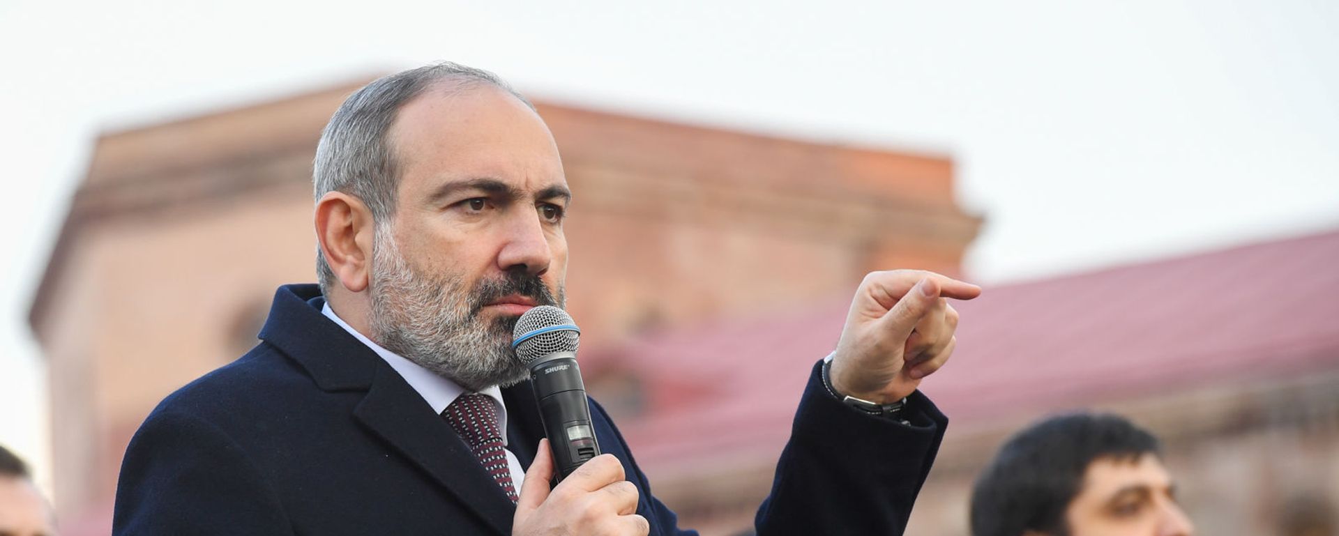 Премьер-министр Никол Пашинян со своими сторонниками во время митинга на площади Республики (25 февраля 2021). Еревaн - Sputnik Армения, 1920, 25.02.2021