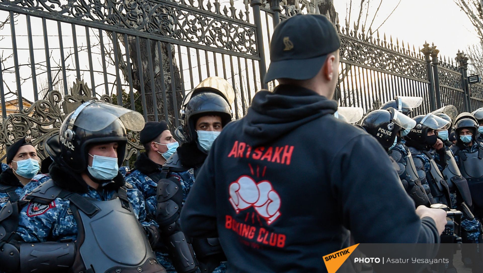 Митинг оппозиции на проспекте Баграмяна у здания Национального собрания Армении (25 февраля 2021). Еревaн Митинг оппозиции на проспекте Баграмяна у здания Национального собрания Армении (25 февраля 2021). Еревaн - Sputnik Армения, 1920, 25.02.2021