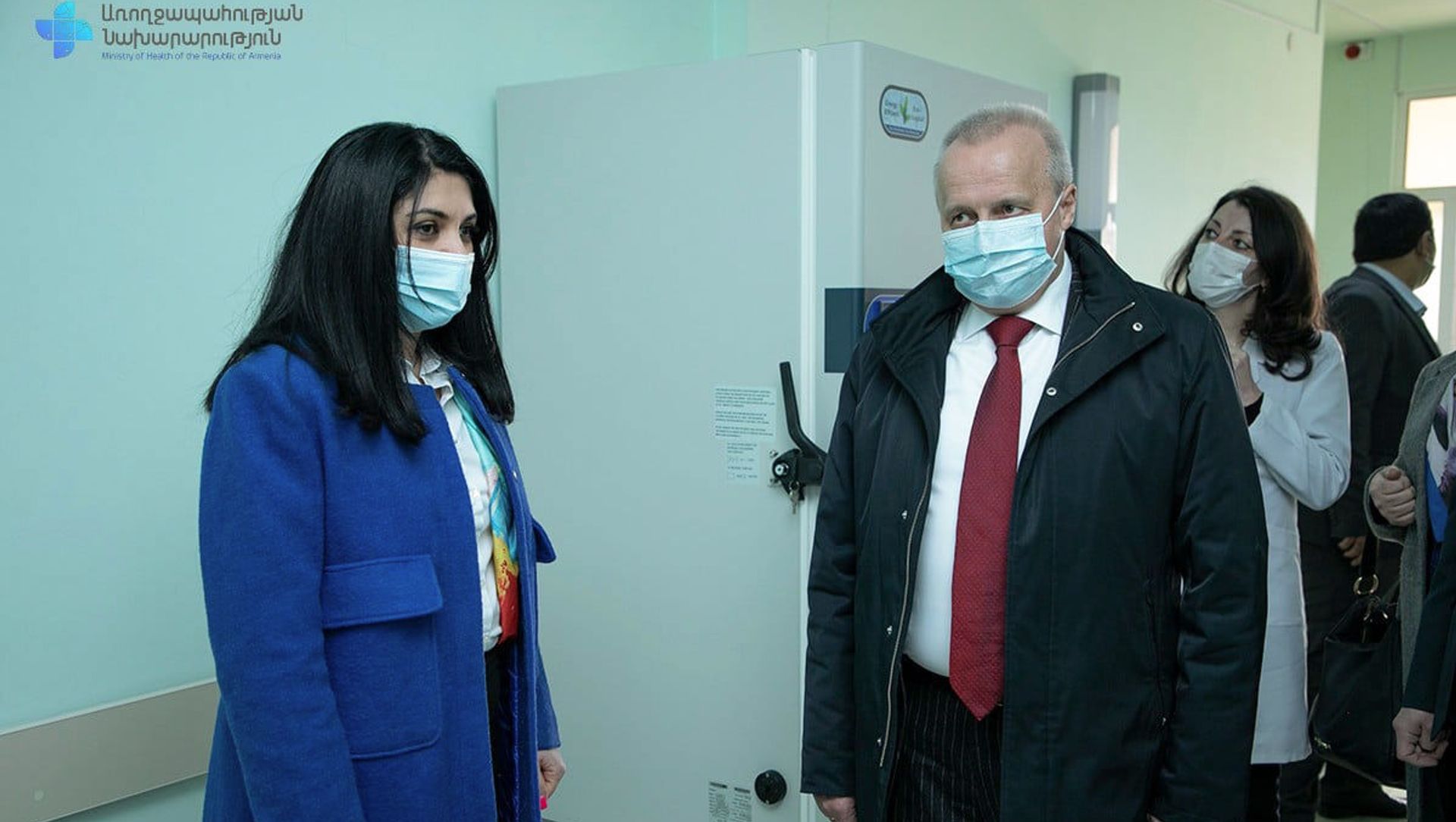 Замминистра здравоохранения Лена Нунушян и Чрезвычайный и Полномочный посол России Сергей Копыркин посетили Национальный центр инфекционных болезней (26 февраля 2021). Еревaн Замминистра здравоохранения Лена Нунушян и Чрезвычайный и Полномочный посол России Сергей Копыркин посетили Национальный центр инфекционных болезней (26 февраля 2021). Еревaн - Sputnik Արմենիա, 1920, 26.02.2021