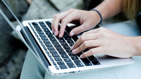 Microsoft Word будет заканчивать предложения за пользователей - Sputnik Армения