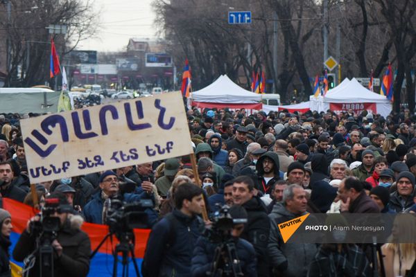 Митинг оппозиции на проспекте Баграмяна (1 марта 2021). Еревaн Митинг оппозиции на проспекте Баграмяна (1 марта 2021). Еревaн - Sputnik Армения