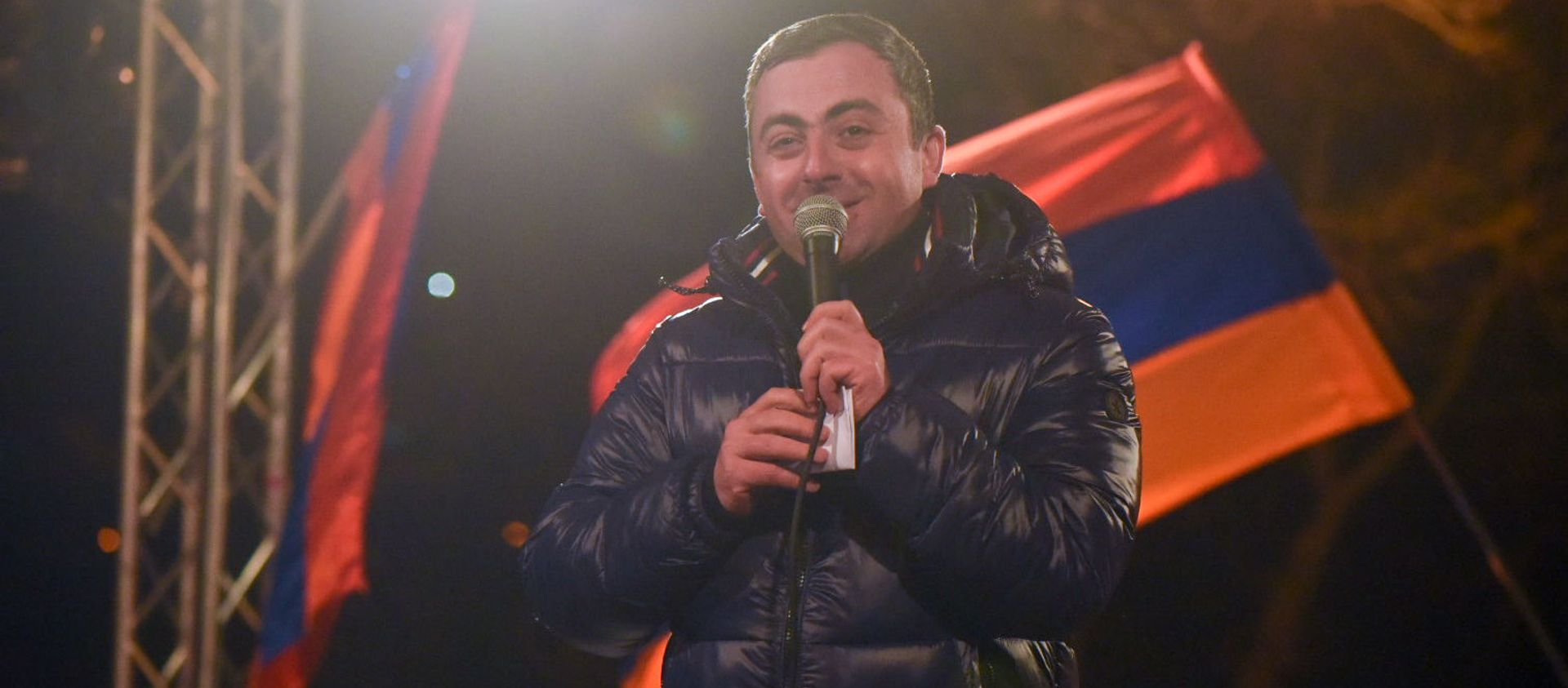 Речь Ишхана Сагателяна во время митинга оппозиции на проспекте Баграмяна (1 марта 2021). Еревaн - Sputnik Արմենիա, 1920, 01.03.2021