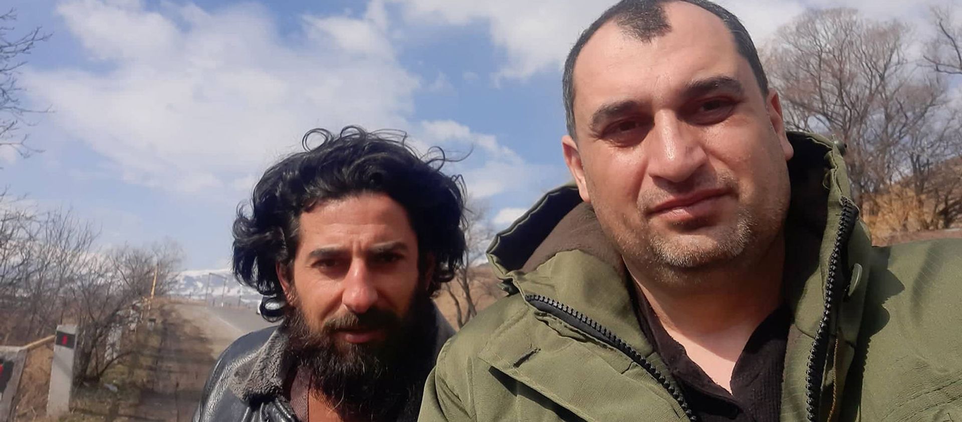 Лидеры шествия  с требованием отставки Никола Пашиняна под названием «Кровавый клоун» - юрист Карапет Погосян и актер Мкртич Варданян - Sputnik Արմենիա, 1920, 03.03.2021