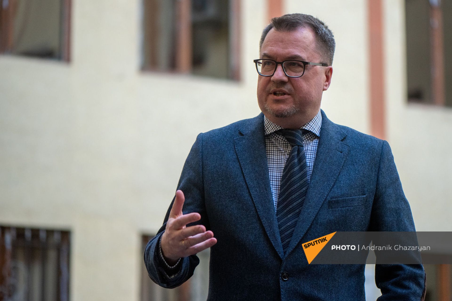 От йеменского нон-фикшна до Барев дзез: кто новый глава Русского дома в Армении От йеменского нон-фикшна до Барев дзез: кто новый глава Русского дома в Армении - Sputnik Армения, 1920, 03.03.2021