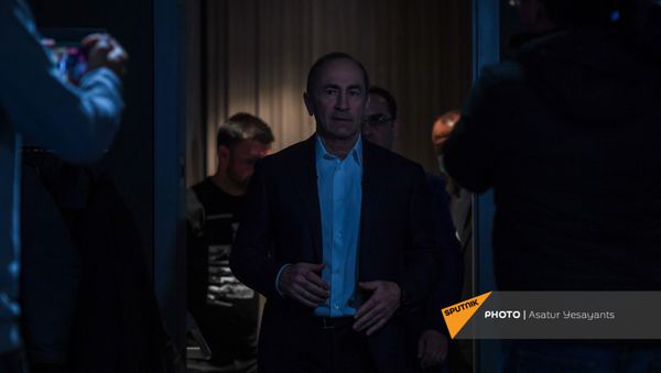 Пресс-конференция второго президента Армении Роберта Кочаряна для российских журналистов (4 марта 2021). Еревaн - Sputnik Արմենիա